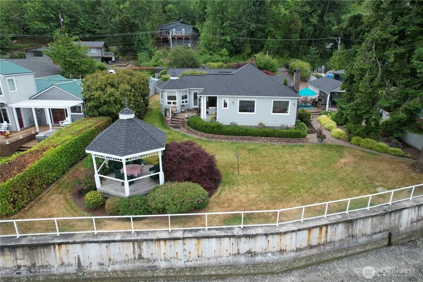 Property photo for 3538 Beach Drive E, Port Orchard photo 33