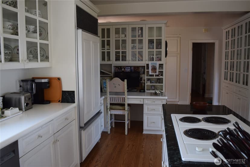 Property photo for 3538 Beach Drive E, Port Orchard photo 6