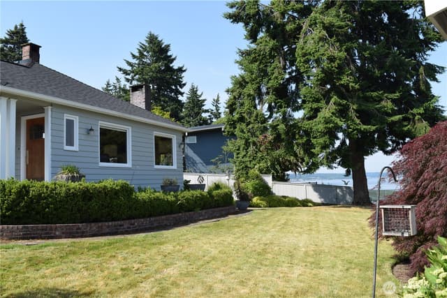 Property photo for 3538 Beach Drive E, Port Orchard photo 5