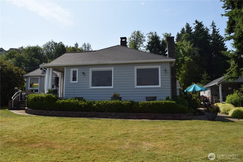 Property photo for 3538 Beach Drive E, Port Orchard photo 2