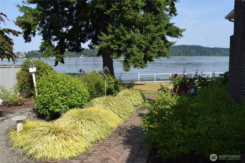 Property photo for 3538 Beach Drive E, Port Orchard photo 12