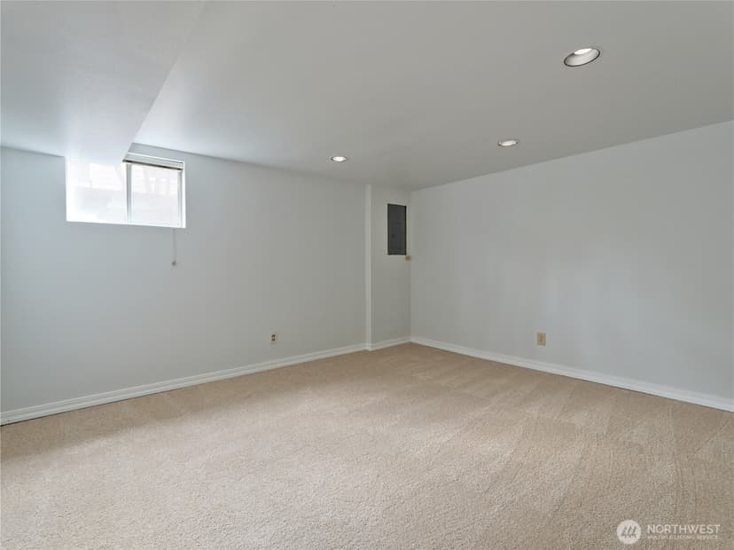 Property photo for 30 SE Bush Street, Issaquah photo 22