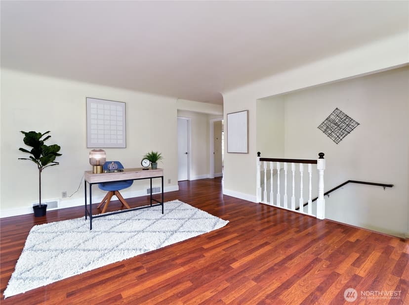 Property photo for 30 SE Bush Street, Issaquah photo 7
