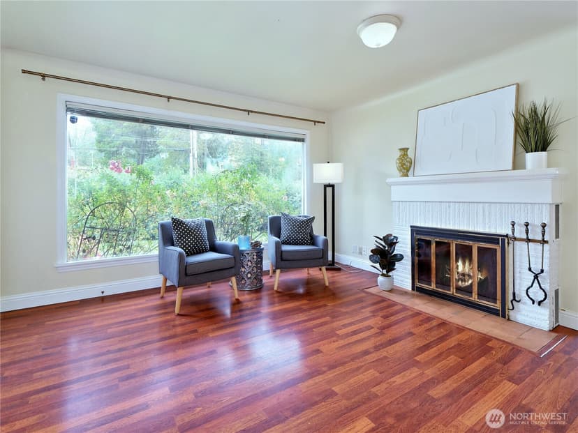 Property photo for 30 SE Bush Street, Issaquah photo 4