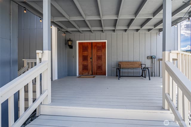 Property photo for 228 E Gibson Avenue, Chelan photo 3