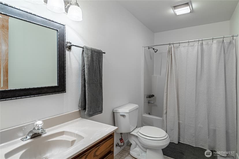 Property photo for 228 E Gibson Avenue, Chelan photo 32