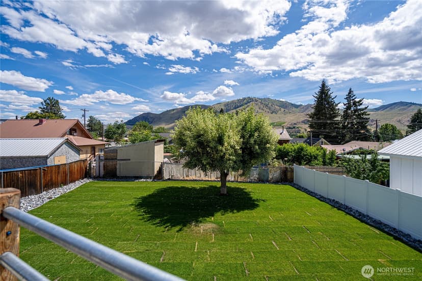 Property photo for 228 E Gibson Avenue, Chelan photo 38
