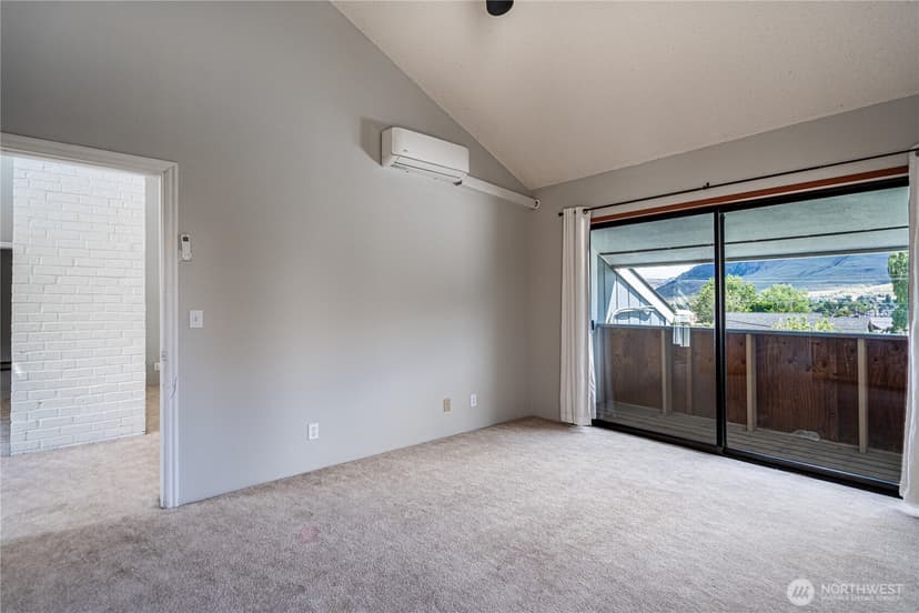 Property photo for 228 E Gibson Avenue, Chelan photo 24