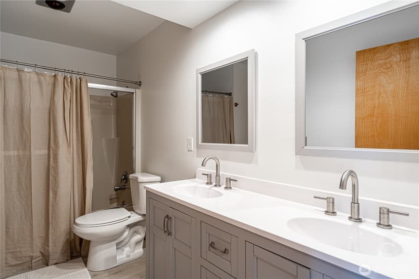 Property photo for 228 E Gibson Avenue, Chelan photo 14