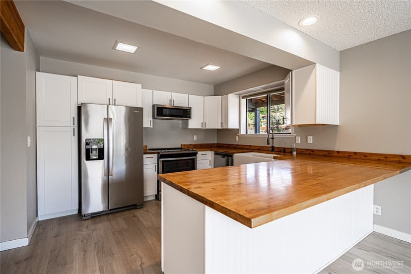 Property photo for 228 E Gibson Avenue, Chelan photo 10