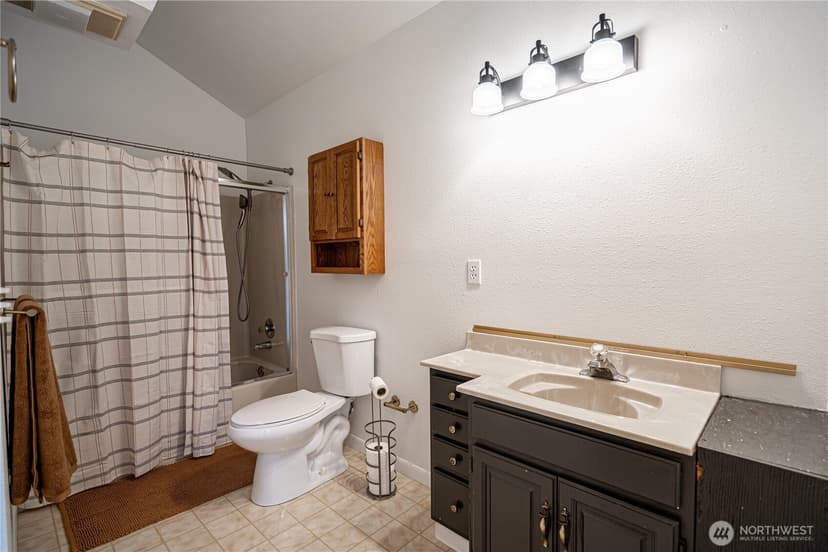 Property photo for 228 E Gibson Avenue, Chelan photo 22