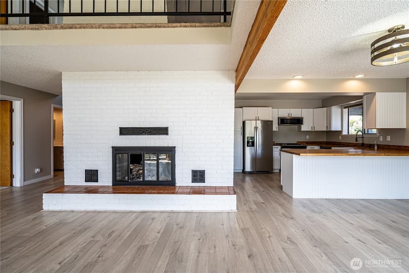 Property photo for 228 E Gibson Avenue, Chelan photo 8