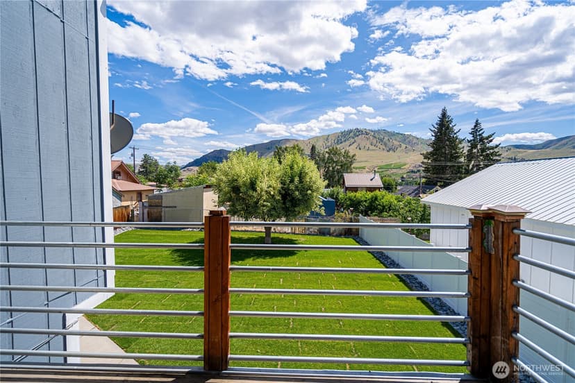 Property photo for 228 E Gibson Avenue, Chelan photo 17