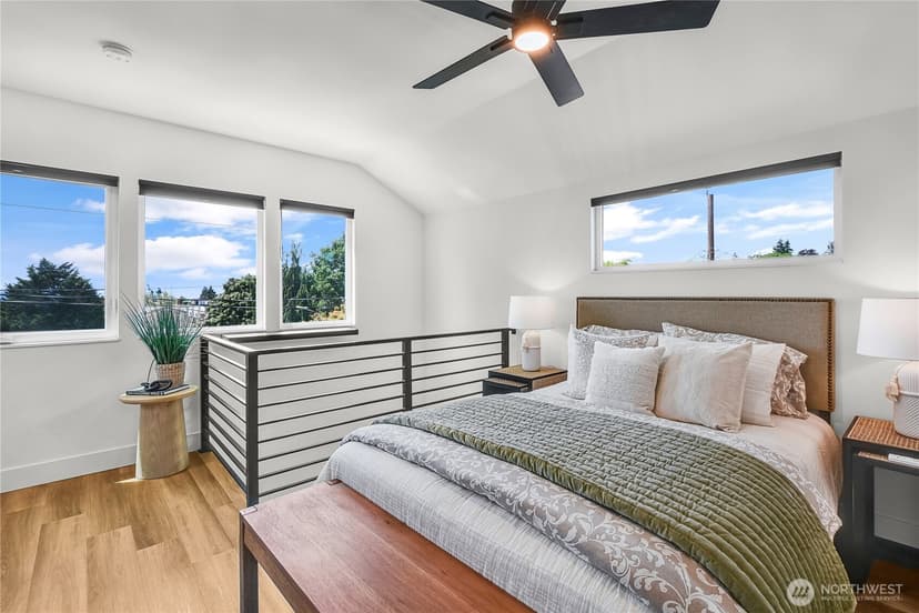 Property photo for 5945 41st Avenue SW #A, Seattle photo 12
