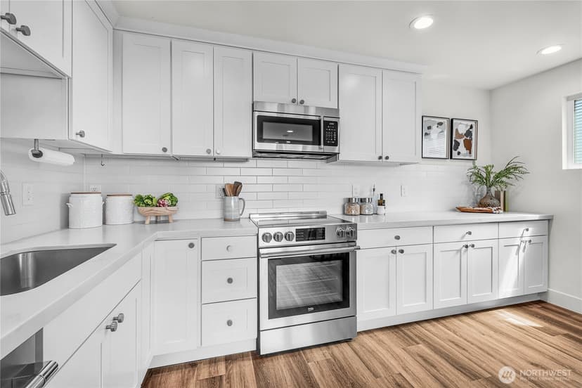 Property photo for 5945 41st Avenue SW #A, Seattle photo 8