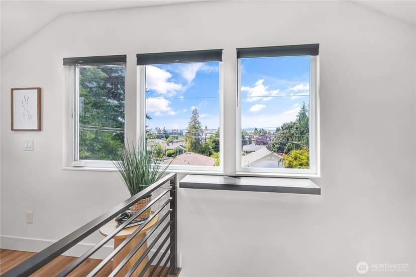 Property photo for 5945 41st Avenue SW #A, Seattle photo 14
