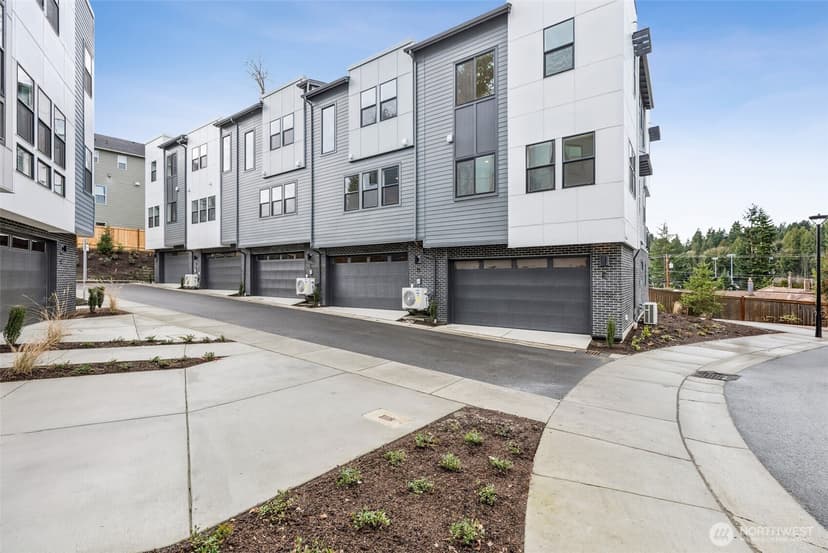 Property photo for 18805 99th Court NE #E, Bothell photo 36