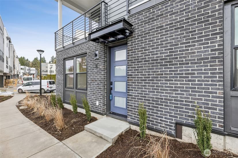 Property photo for 18805 99th Court NE #E, Bothell photo 35