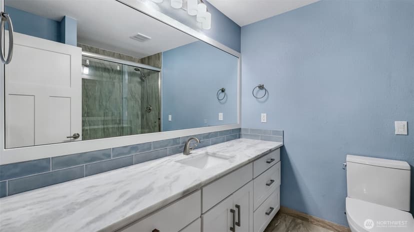Property photo for 11021 Glen Acres Drive S #B, Seattle photo 8