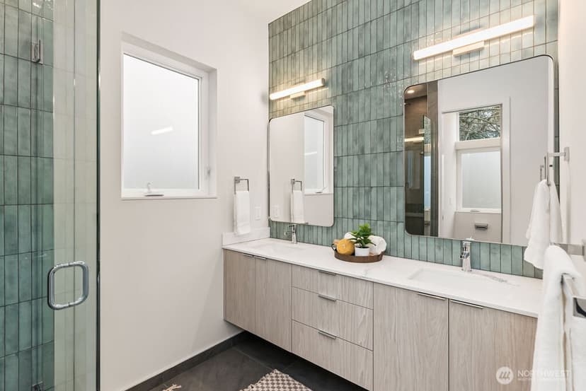 Property photo for 2925 Franklin Avenue E #A, Seattle photo 22