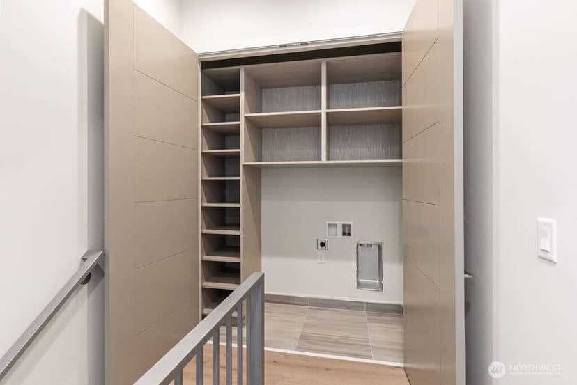 Property photo for 2925 Franklin Avenue E #A, Seattle photo 19