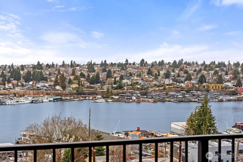 Property photo for 2925 Franklin Avenue E #A, Seattle photo 11