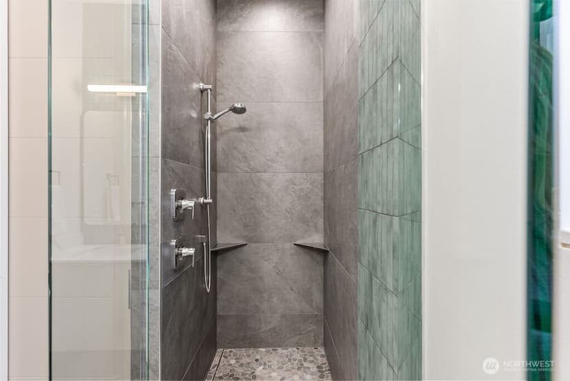 Property photo for 2925 Franklin Avenue E #A, Seattle photo 23