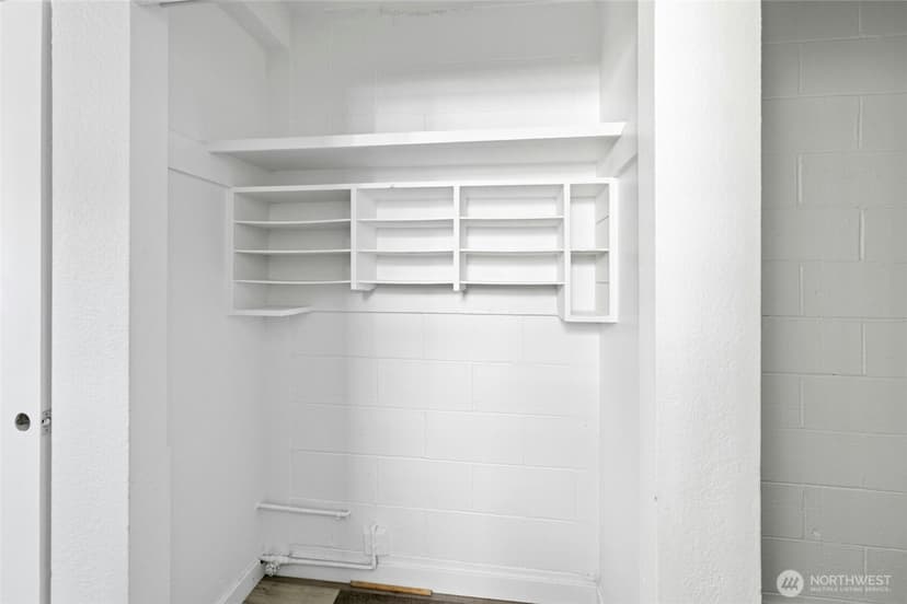 Property photo for 525 Central Avenue N, Kent photo 12