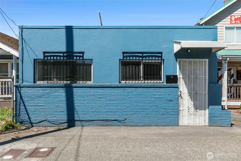Property photo for 525 Central Avenue N, Kent photo 2
