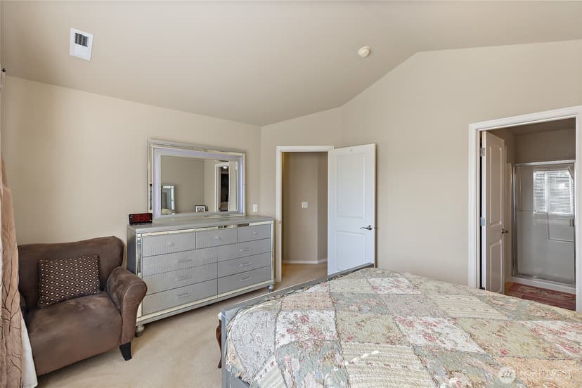 Property photo for 442 Tacoma Place NE, Renton photo 10