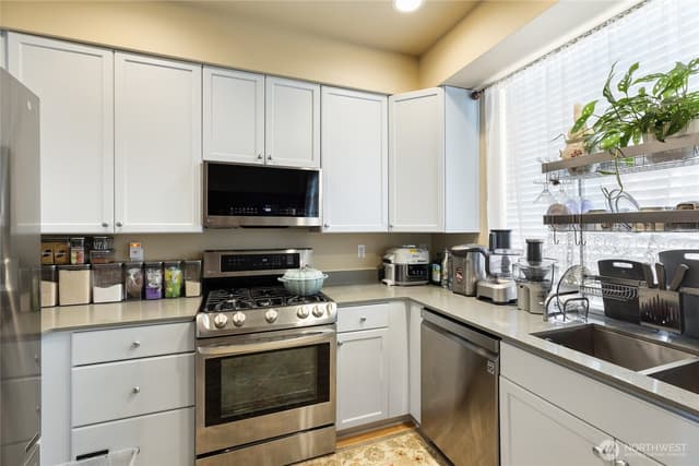 Property photo for 442 Tacoma Place NE, Renton photo 5