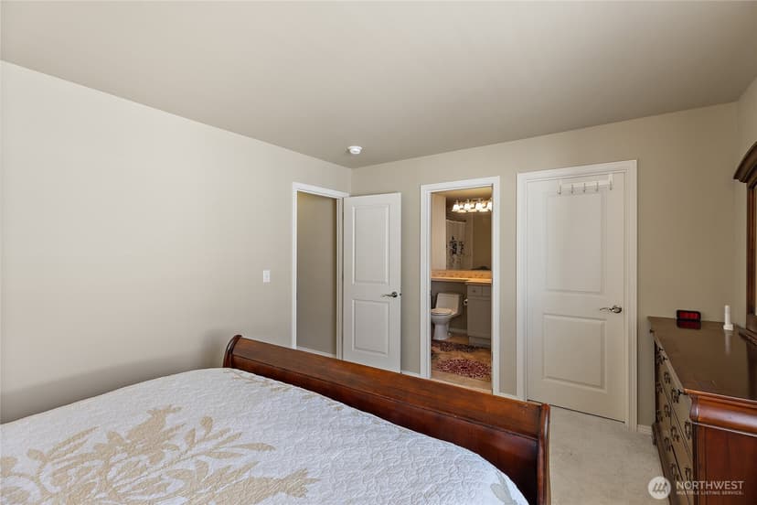 Property photo for 442 Tacoma Place NE, Renton photo 14