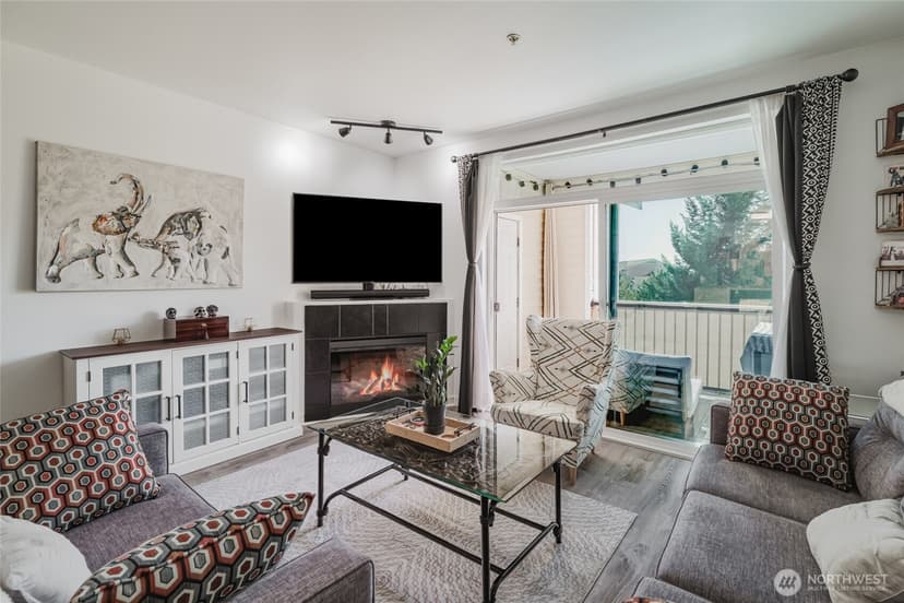 Property photo for 18527 101st Avenue Ct E #313, Puyallup photo 4