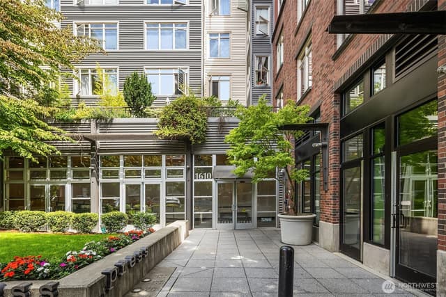 Property photo for 1610 Belmont Avenue #314, Seattle photo 2