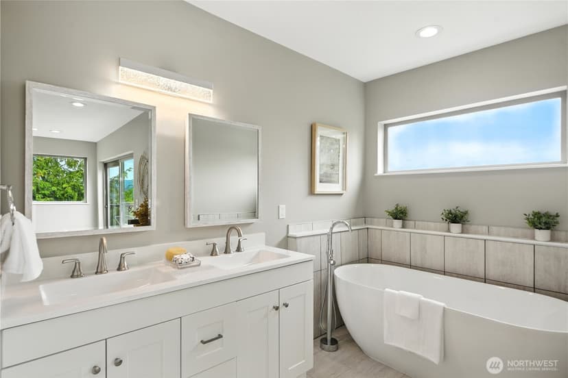 Property photo for 8221 S 121st Street, Seattle photo 29