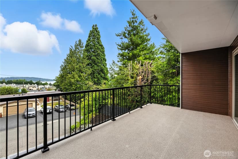 Property photo for 8221 S 121st Street, Seattle photo 12