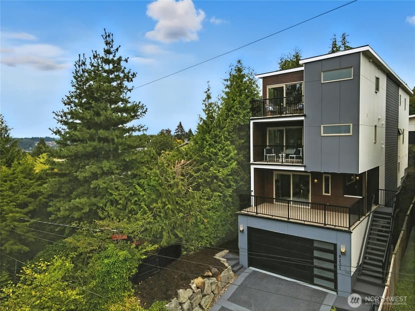 Property photo for 8221 S 121st Street, Seattle photo 36