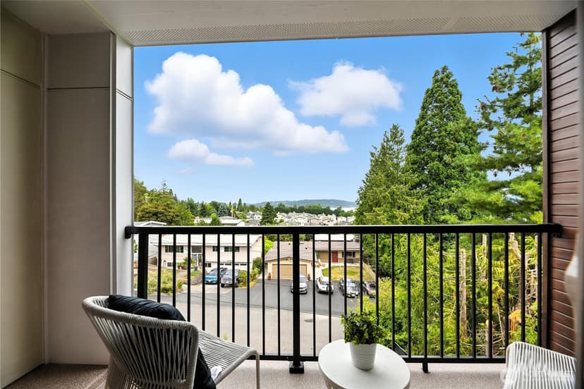 Property photo for 8221 S 121st Street, Seattle photo 20