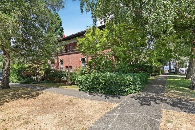 Property photo for 923 N 13th Street #5, Tacoma photo 32