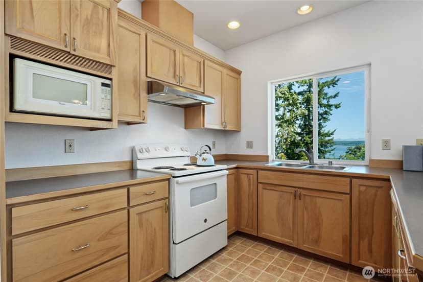 Property photo for 40 K Beach Way, Hat Island photo 8