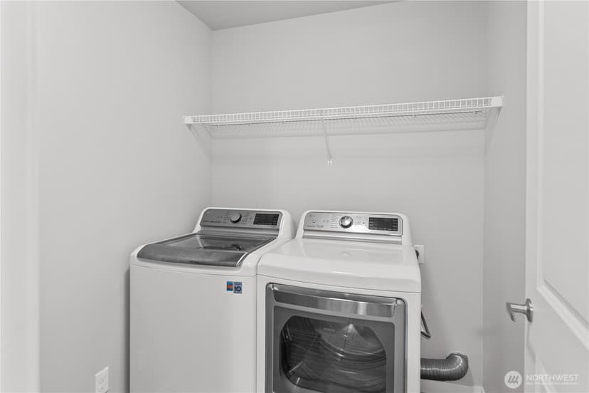 Property photo for 1033 105th Avenue Ct E, Edgewood photo 18