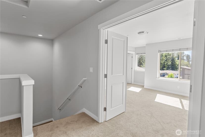 Property photo for 1033 105th Avenue Ct E, Edgewood photo 19