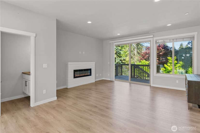 Property photo for 1033 105th Avenue Ct E, Edgewood photo 9