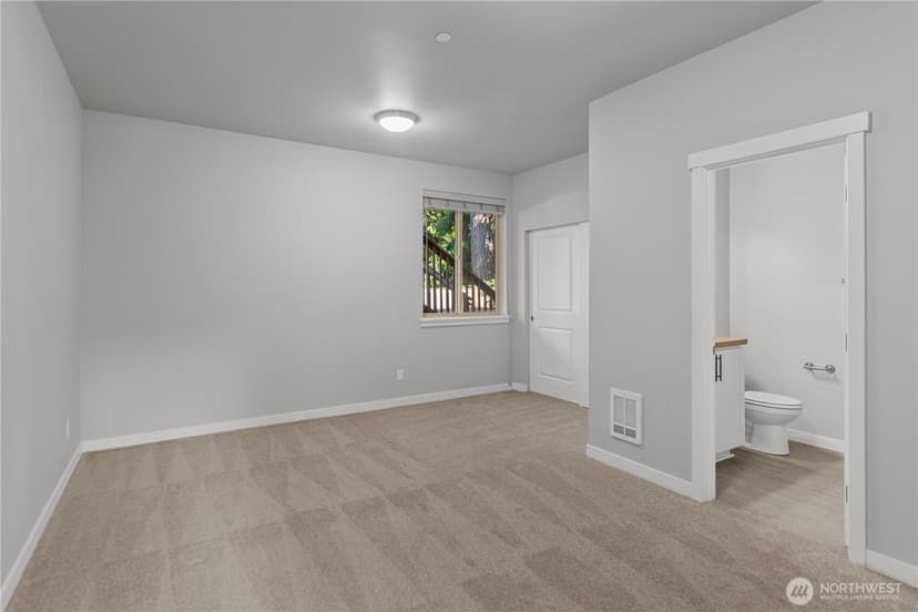 Property photo for 1033 105th Avenue Ct E, Edgewood photo 27