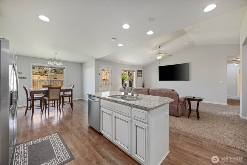 Property photo for 1015 Sunny Brooke Lane, Chelan photo 12