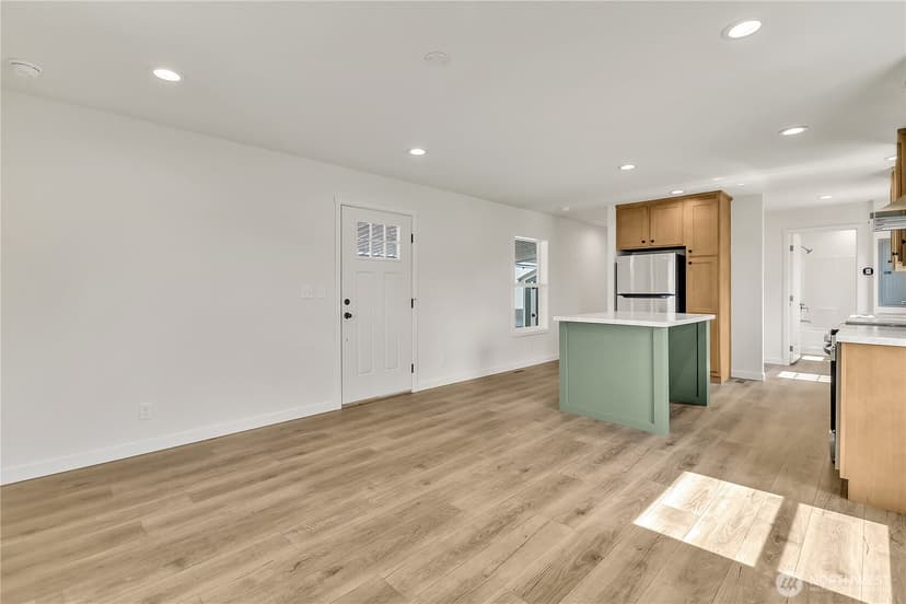 Property photo for 3237 S 182nd Place #221, SeaTac photo 4