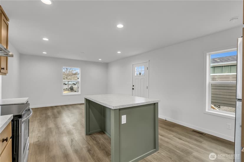 Property photo for 18117 32nd Avenue S #333, SeaTac photo 7