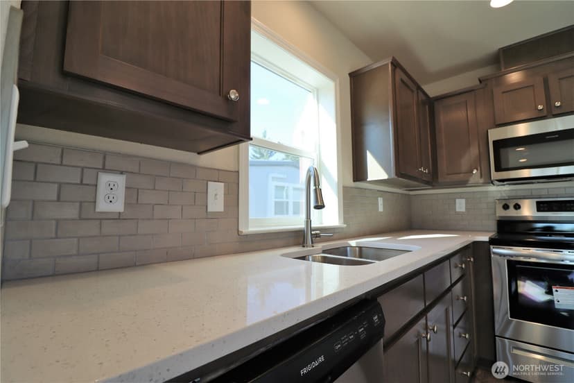 Property photo for 18306 35th Avenue S #365, SeaTac photo 6