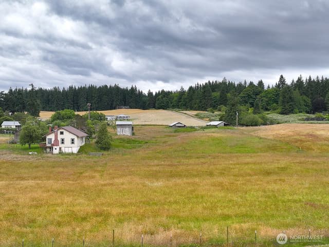 Property photo for 683 3rd Street #1(A), Langley photo 3