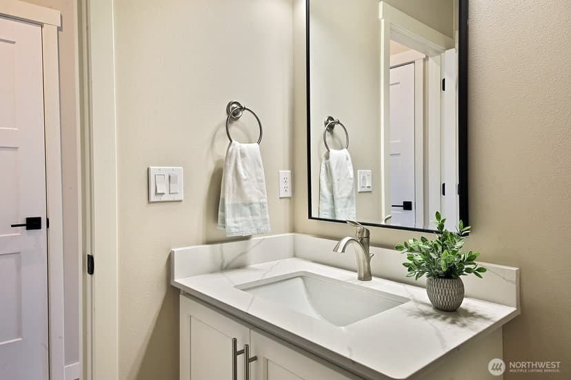 Property photo for 683 3rd Street #1(A), Langley photo 17
